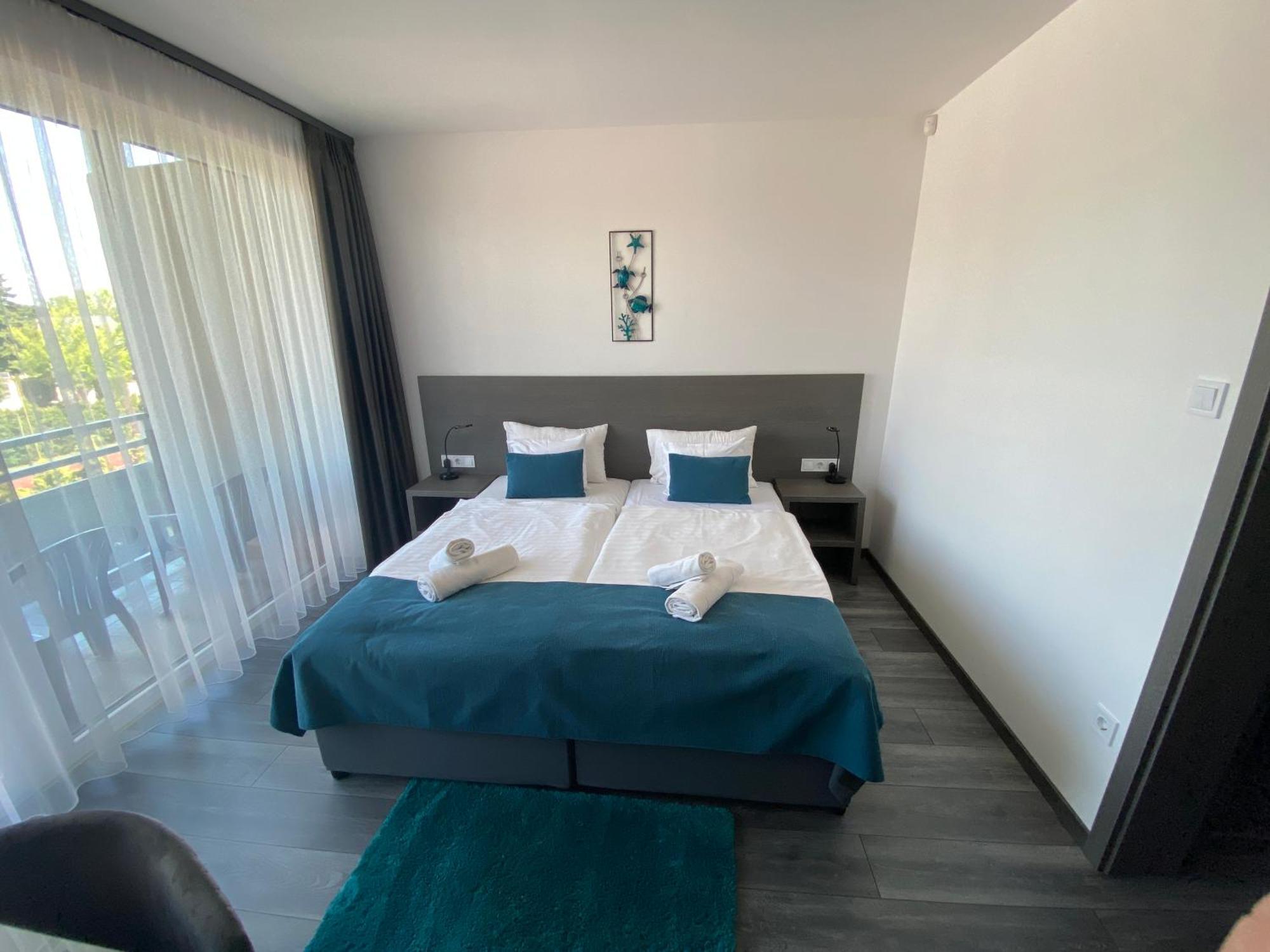Hotel Csopak Resort & Lake Экстерьер фото