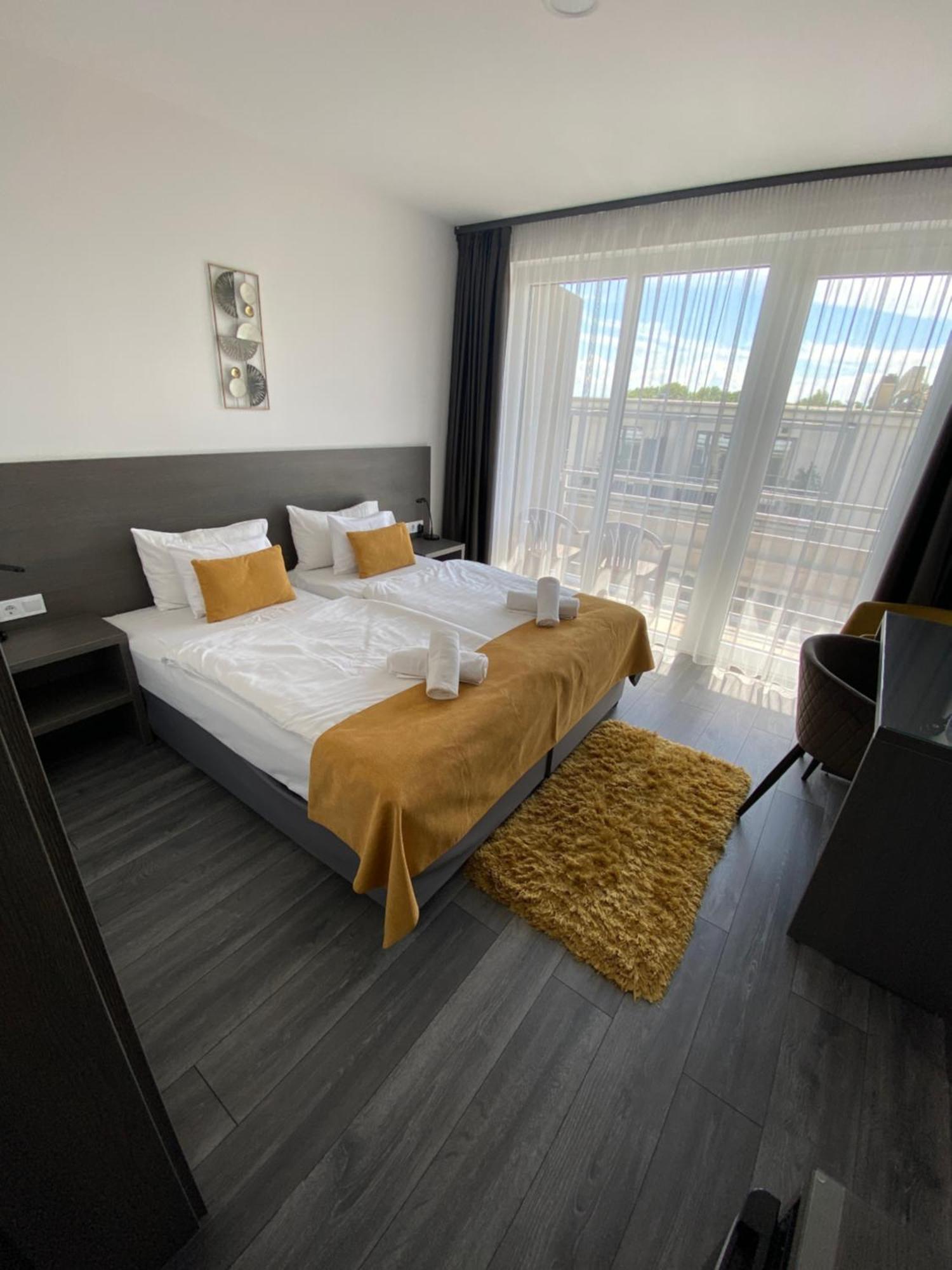 Hotel Csopak Resort & Lake Экстерьер фото