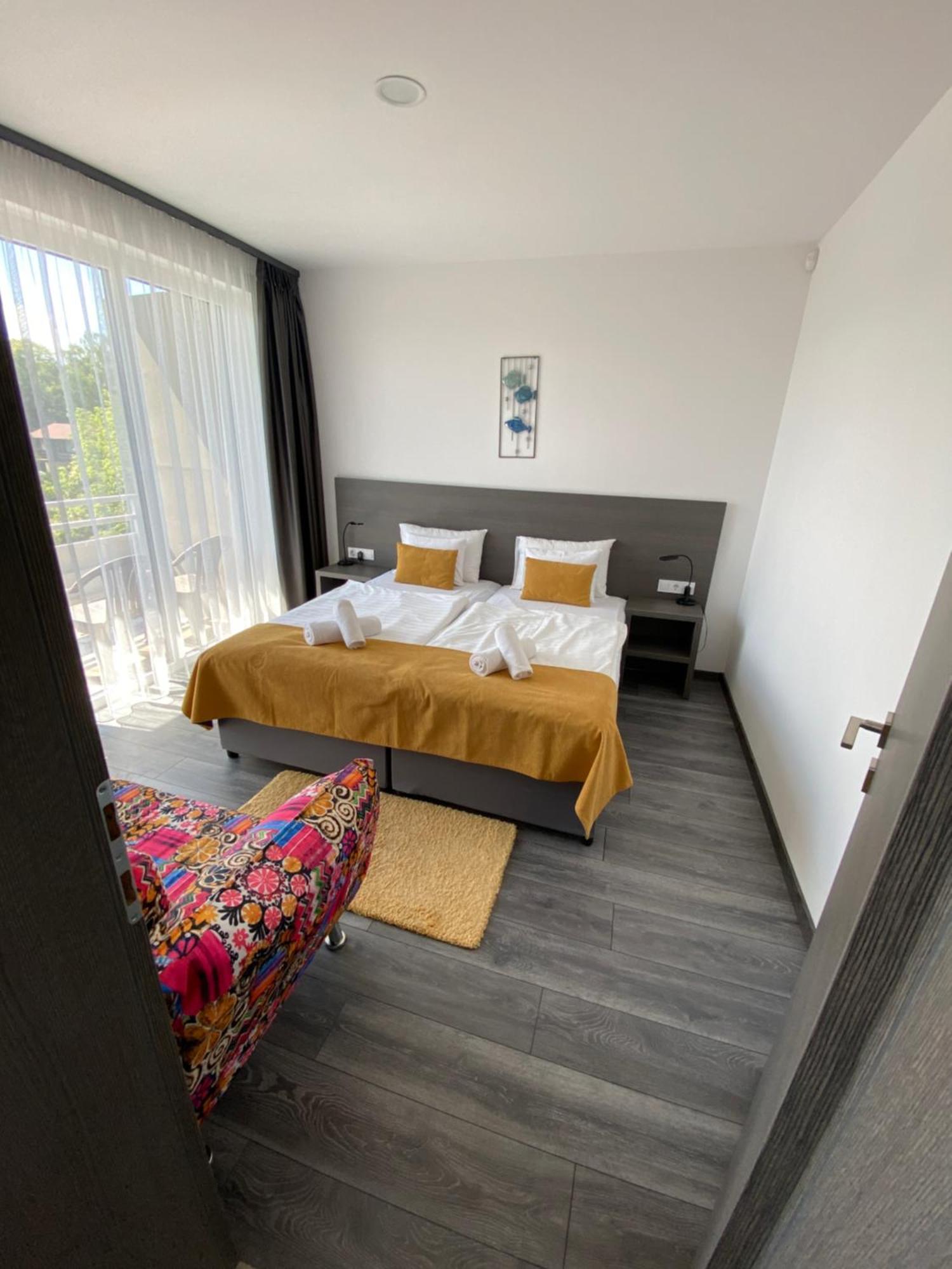 Hotel Csopak Resort & Lake Экстерьер фото