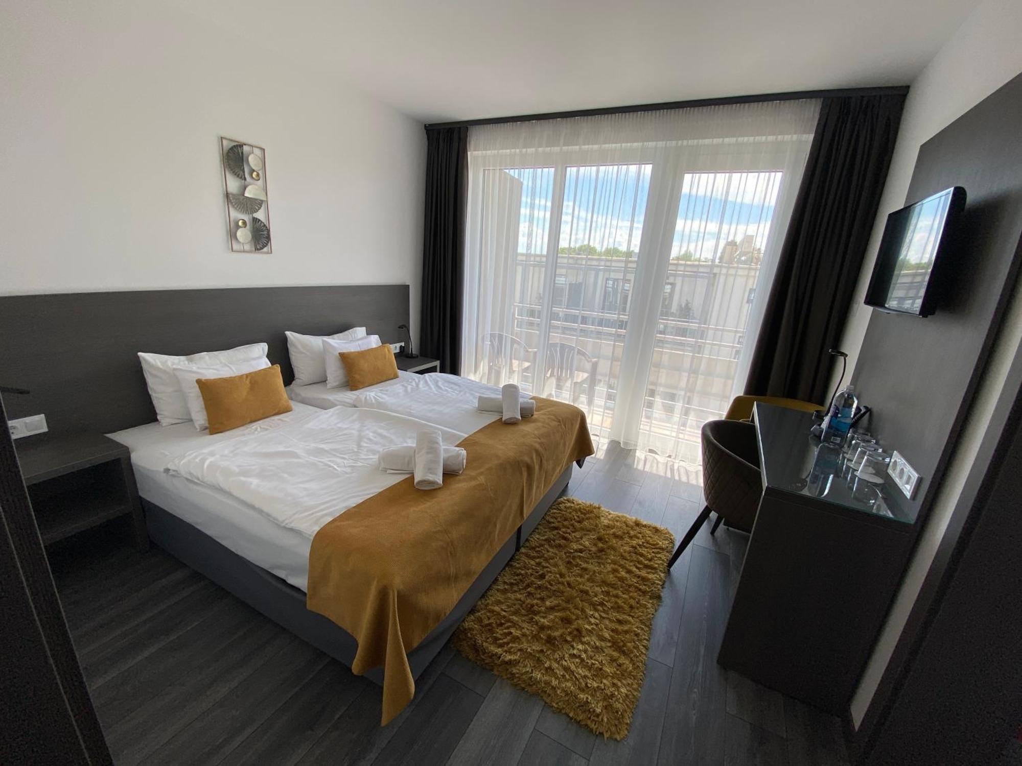 Hotel Csopak Resort & Lake Экстерьер фото